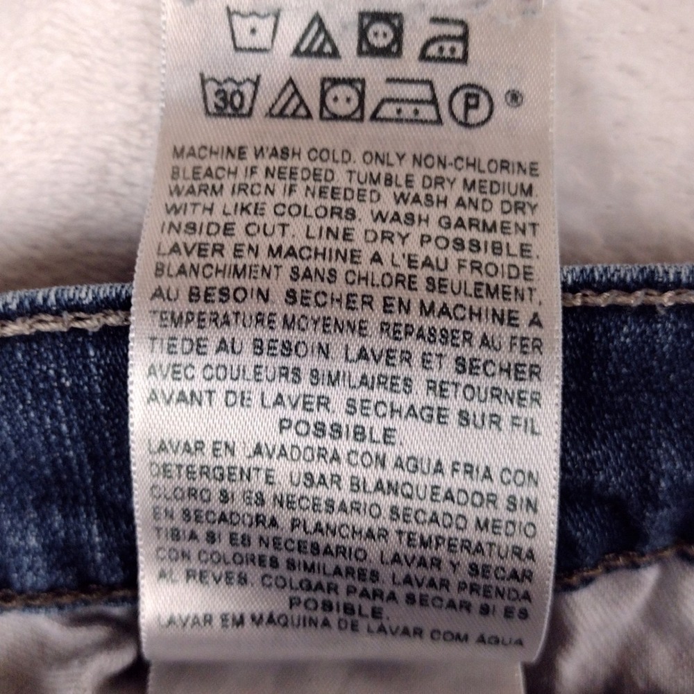 Levis 524 Too‎ Superlow Denim Shorts Medium Wash Cut Off Frayed Hem Size 11 S/C - Picture 4 of 10